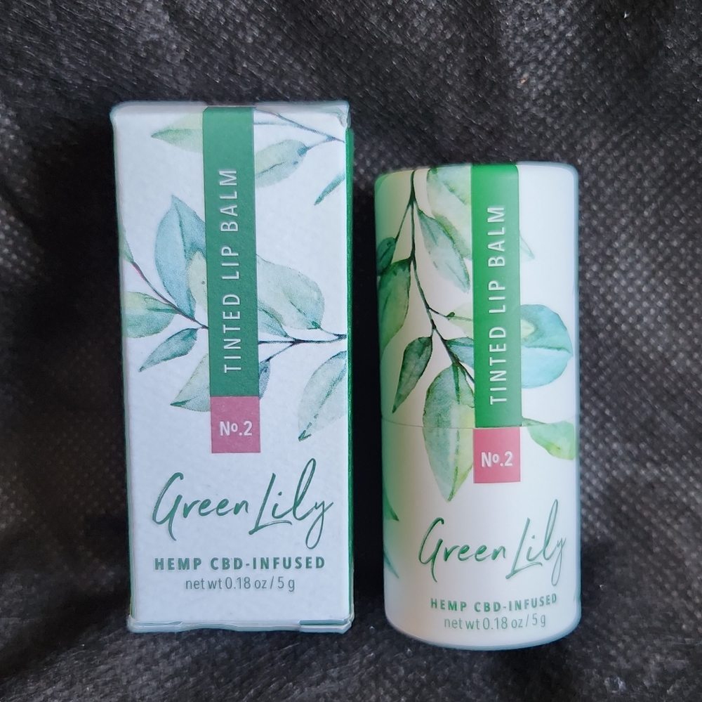 Tinted Lip Balm #2 💋 Green Lily Size 0.18oz (5 gr) New